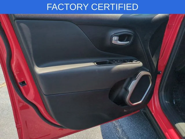 Used 2023 Red Jeep Latitude image 12