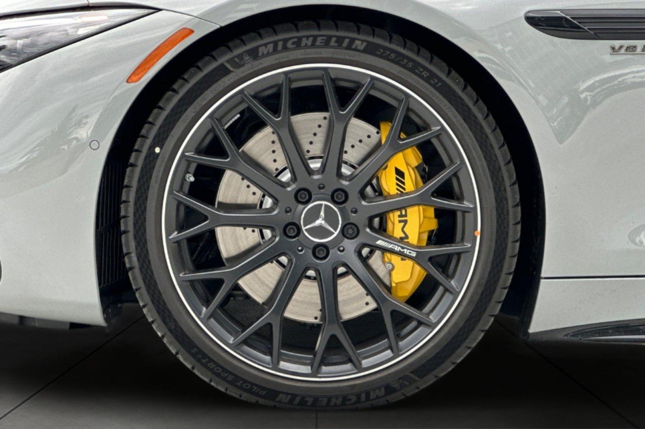 New 2026 MANUFAKTUR Alpine Grey Mercedes-Benz AMG® SL 55 Roadster image 22