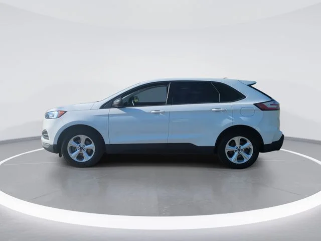 Used 2020 White Ford SE image 5