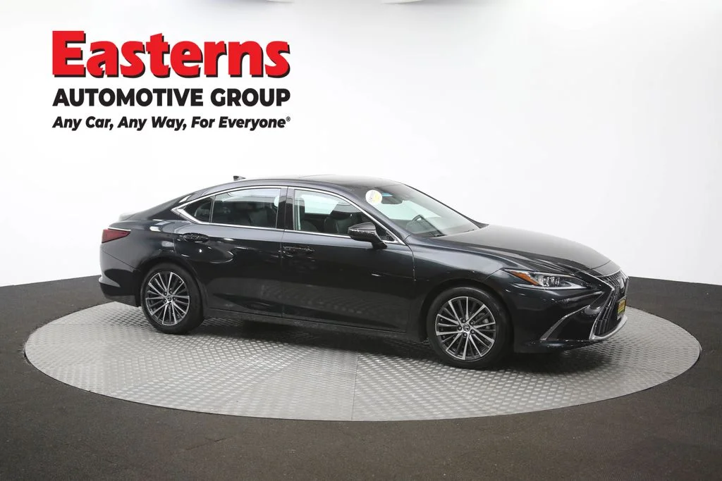 Used 2023 Black Lexus 350 image 50