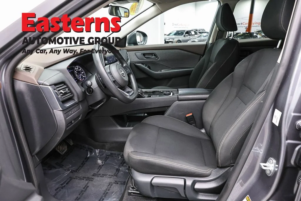 Used 2023 Gray Nissan S image 14