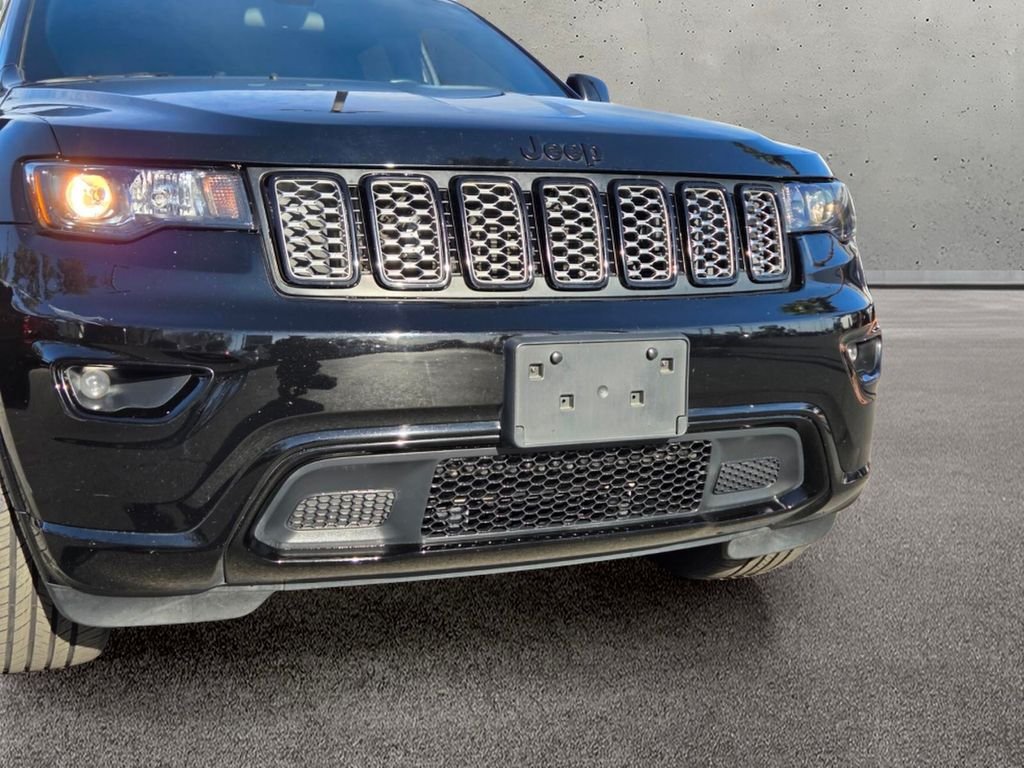 Used 2021 Black Jeep Laredo X image 8