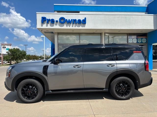 Used 2025 Gun Metallic/Super Black Nissan PRO-4X image 8