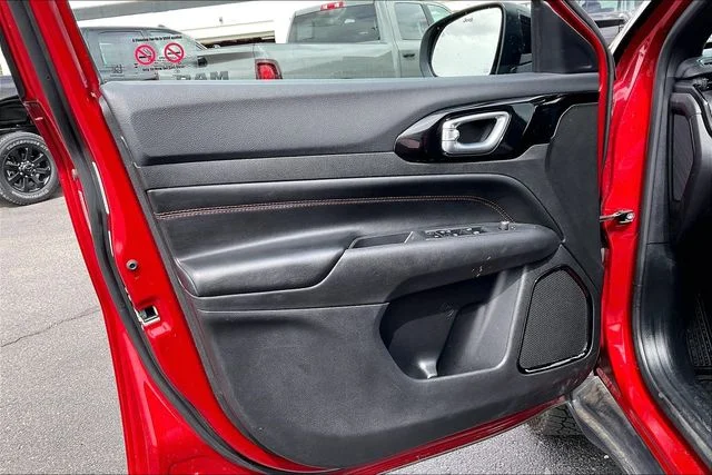 Used 2025 Red Jeep Trailhawk image 18