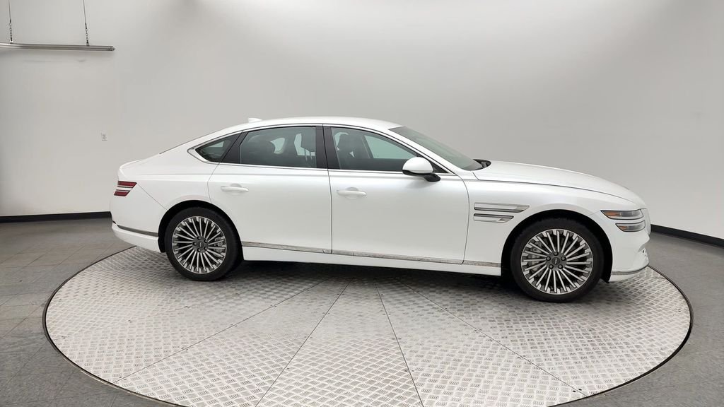 2024 GENESIS Electrified G80 Base - Photo 10