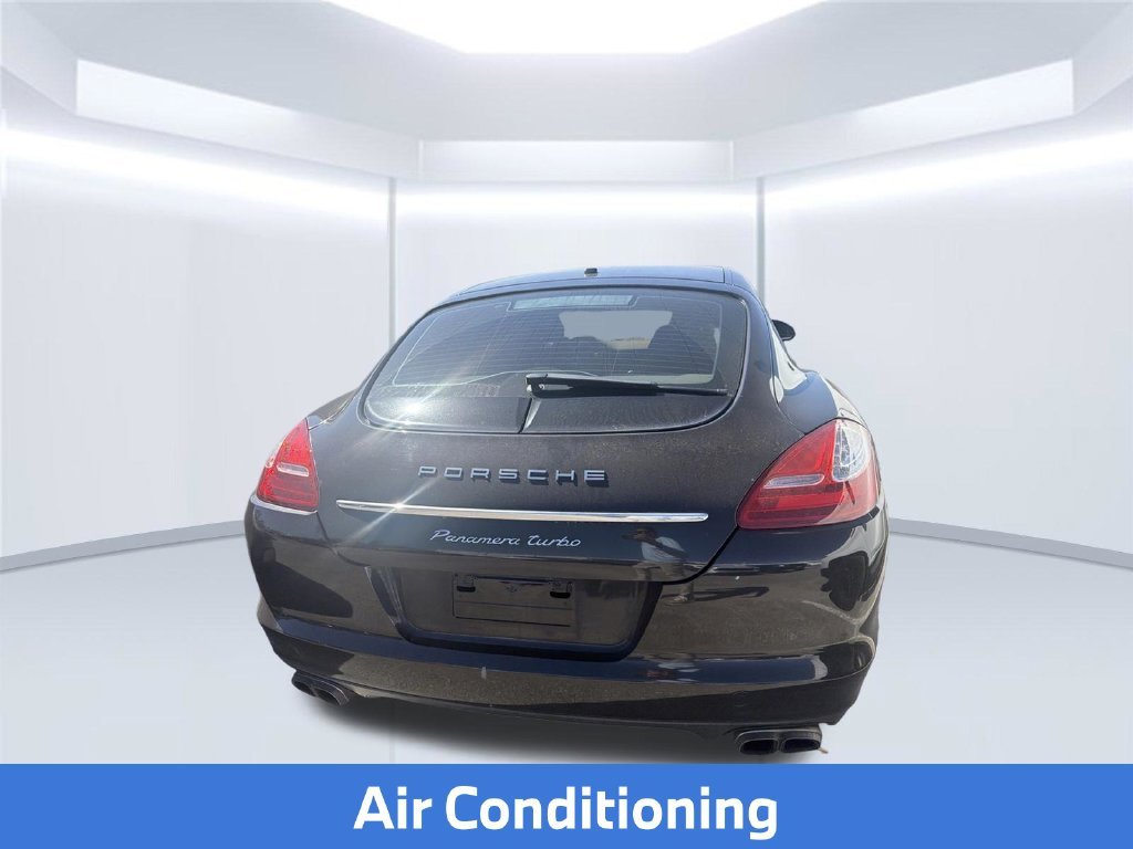 Used 2011  Porsche Turbo image 6