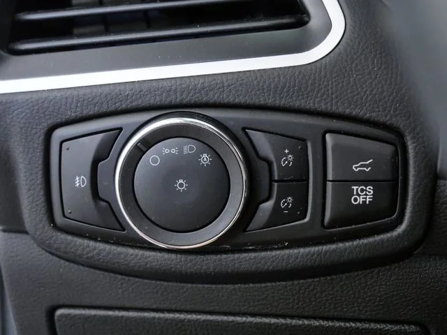 Used 2024 White Ford SEL image 21