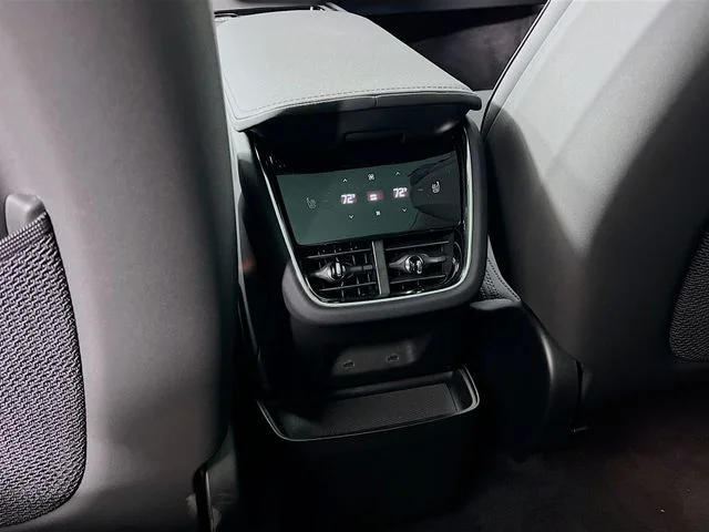 2025 Volvo EX90 Ultra - Photo 16
