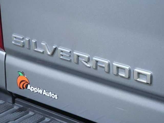 Used 2024 Gray Chevrolet LT image 8
