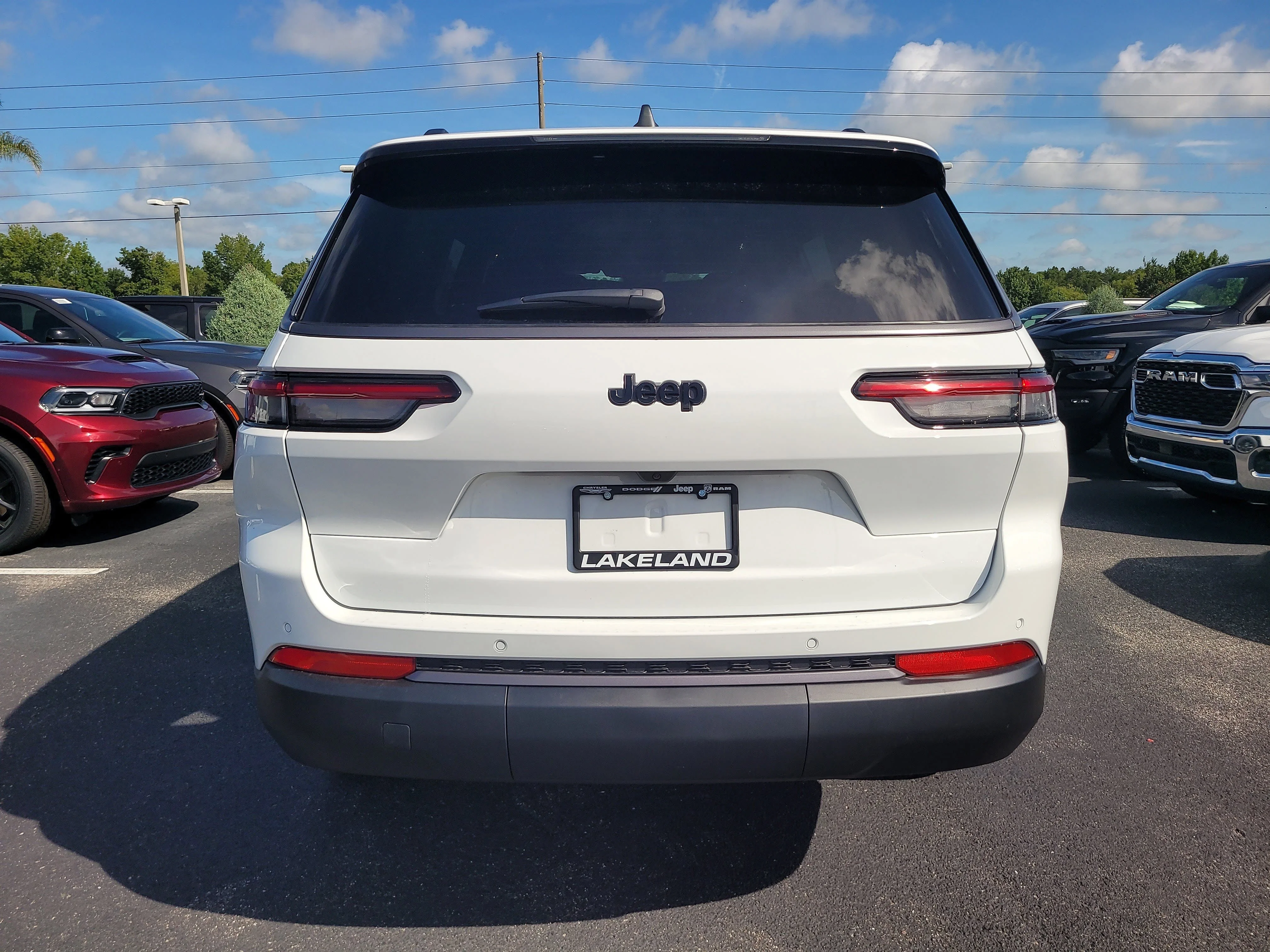 New 2026 Bright White Clearcoat Jeep Laredo Altitude image 7