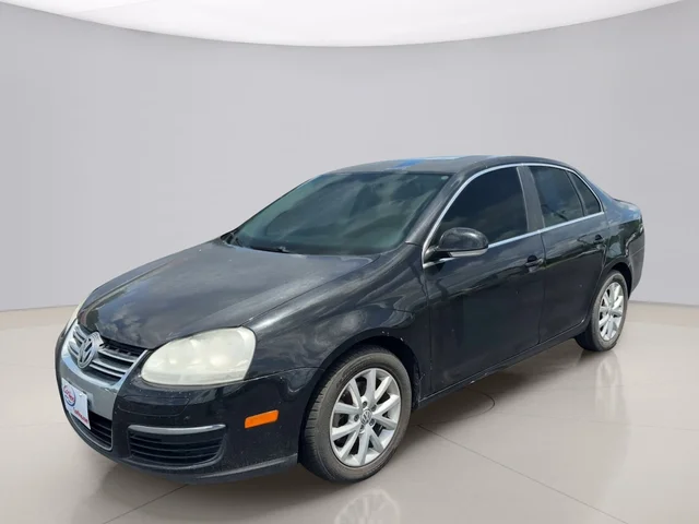 Pre-Owned 2010 Volkswagen Jetta LIMITED