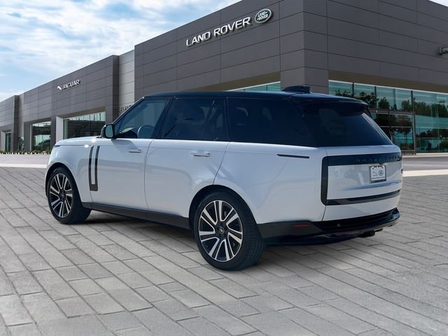 Certified Used 2023 White Land Rover SE image 3