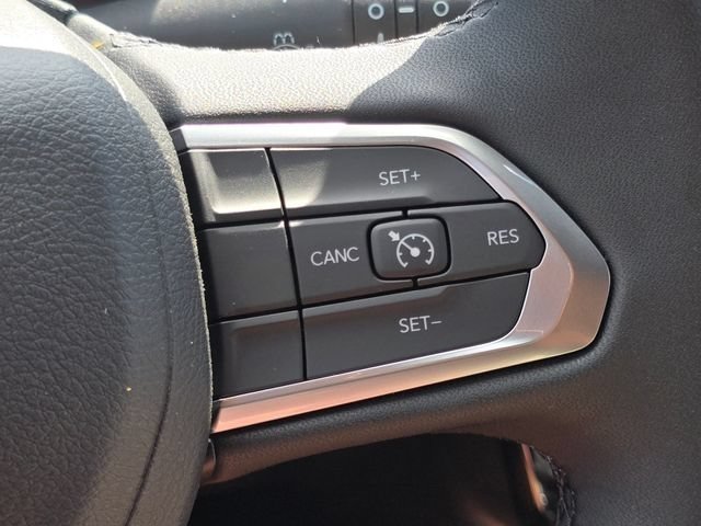 New 2026 Fathom Blue Pearl Coat Jeep Latitude image 17