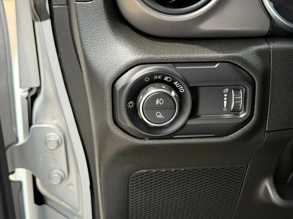 2023 Jeep Gladiator Sport S - Photo 17