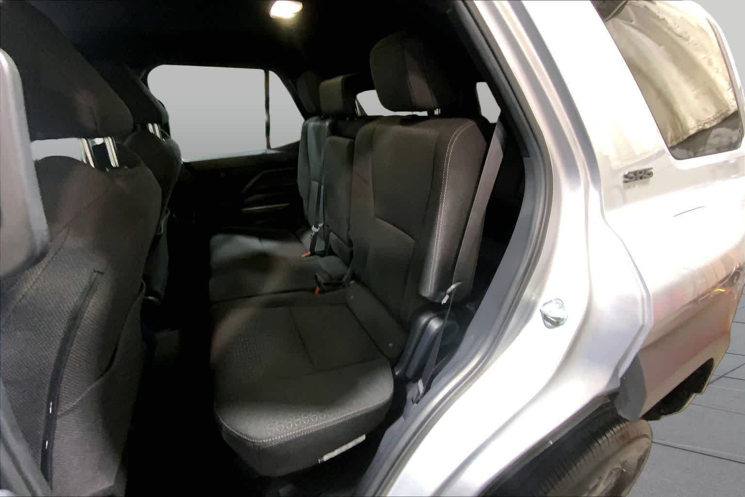 Used 2025 Cutting Edge Toyota SR5 image 21