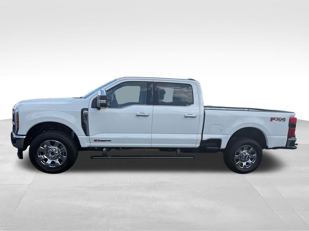 New 2026 Star White Metallic Tri-Coat Ford F-250® Lariat® image 2