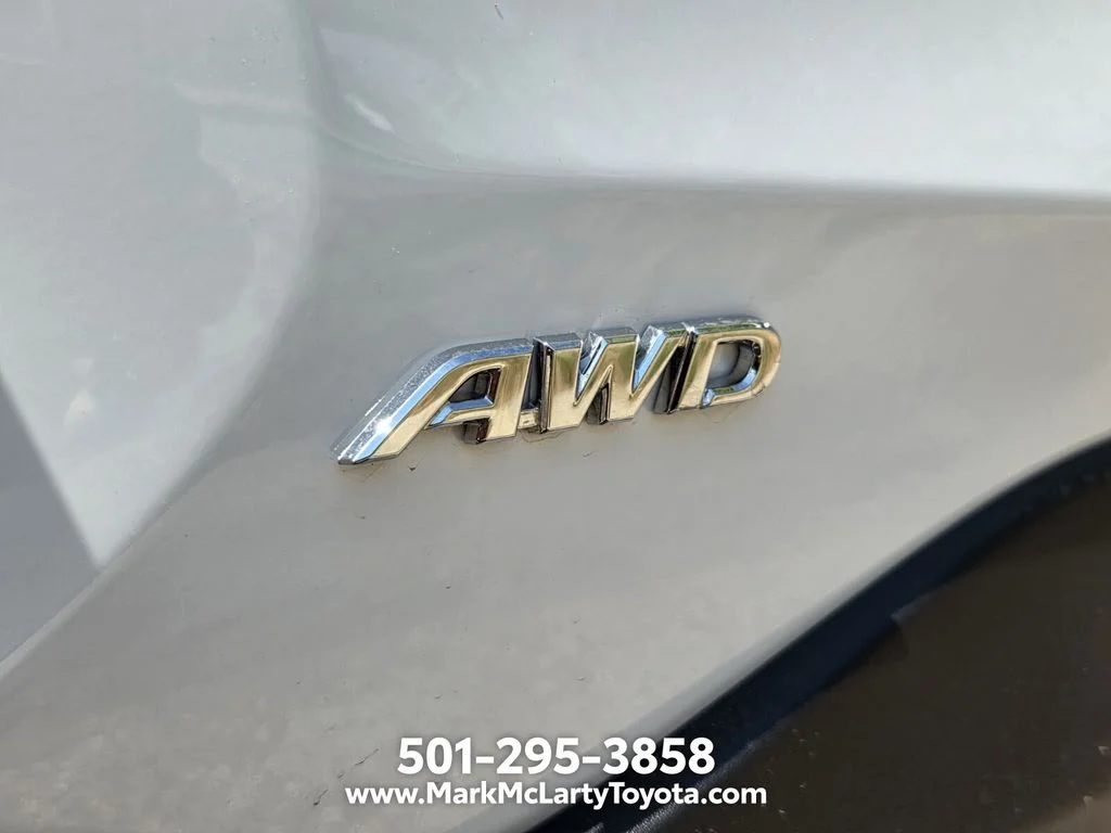 Used 2025 White Toyota XLE image 6