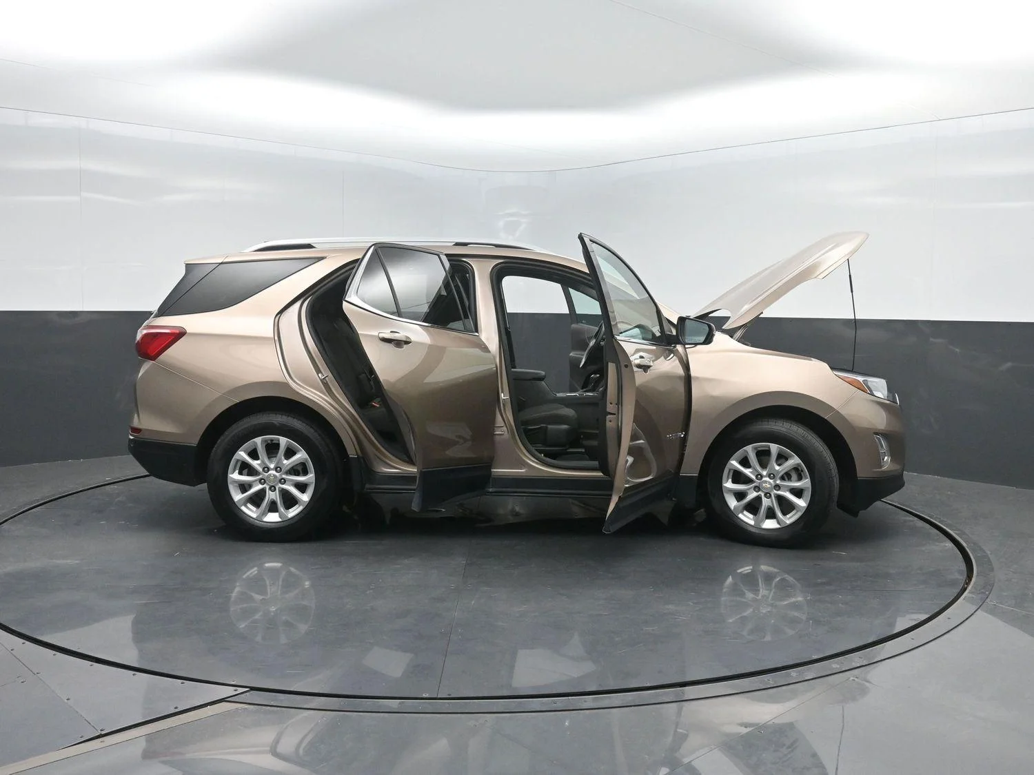 Used 2018 Sandy Ridge Metallic Chevrolet LT image 47
