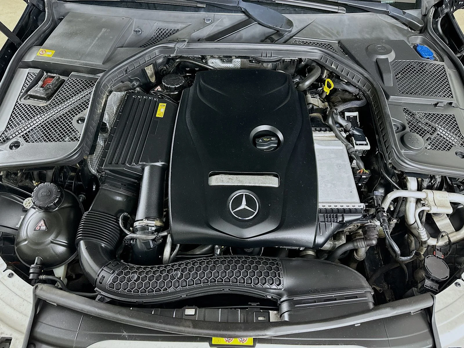Used 2016  Mercedes-Benz  image 12