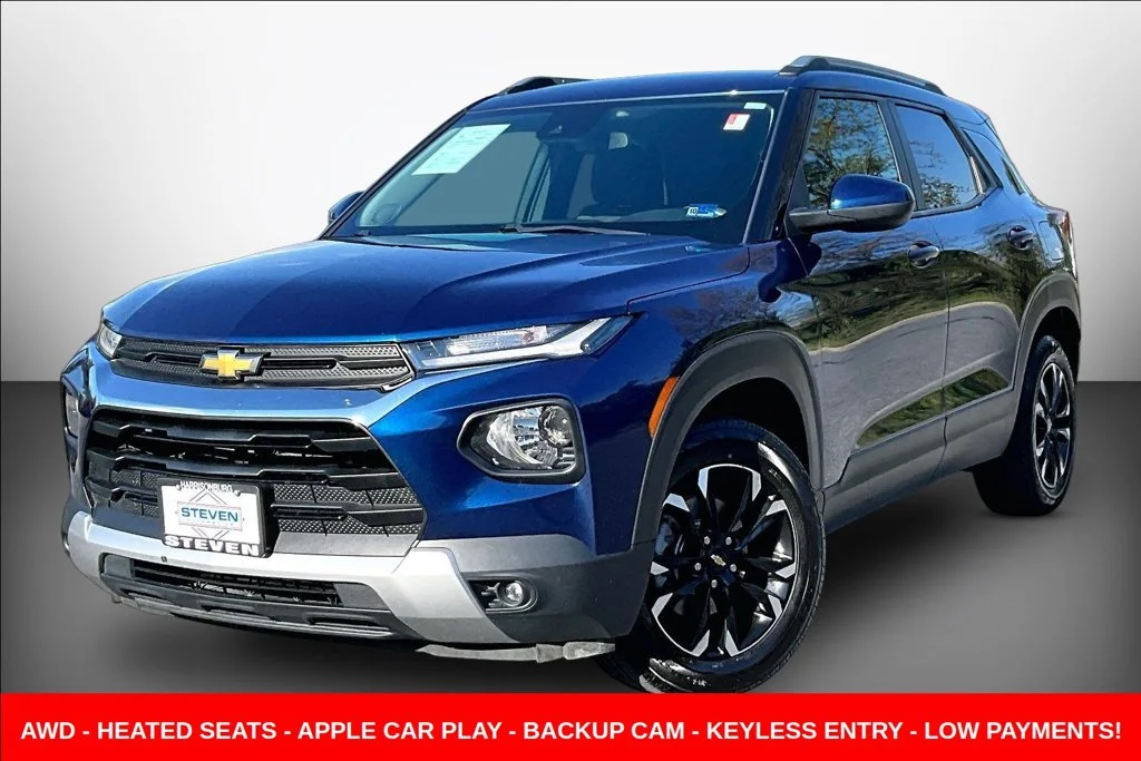 Used 2022 Blue Chevrolet LT image 3