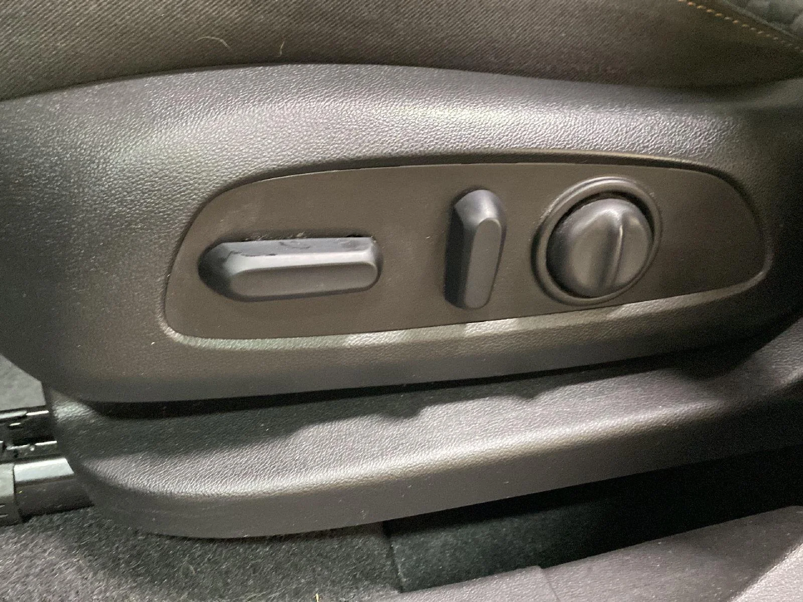 Used 2020 Nightfall Gray Metallic Chevrolet LT image 26