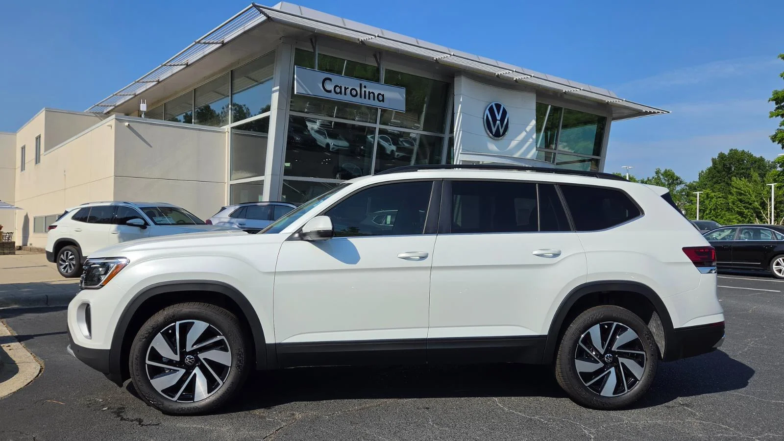 New 2026 Opal White Pearl Volkswagen 2.0T SE w/Technology image 2