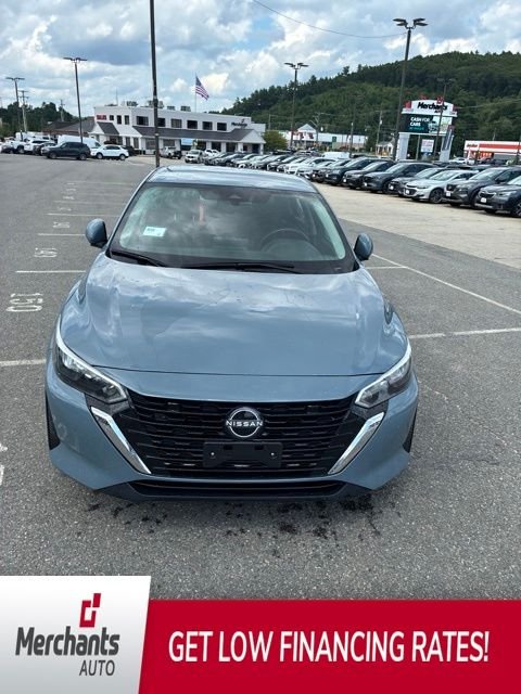 Used 2024 Gray Nissan SV image 7