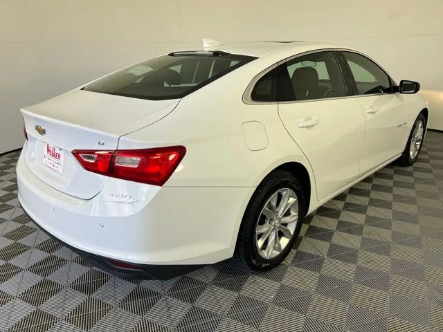 Used 2024 White Chevrolet LT image 6