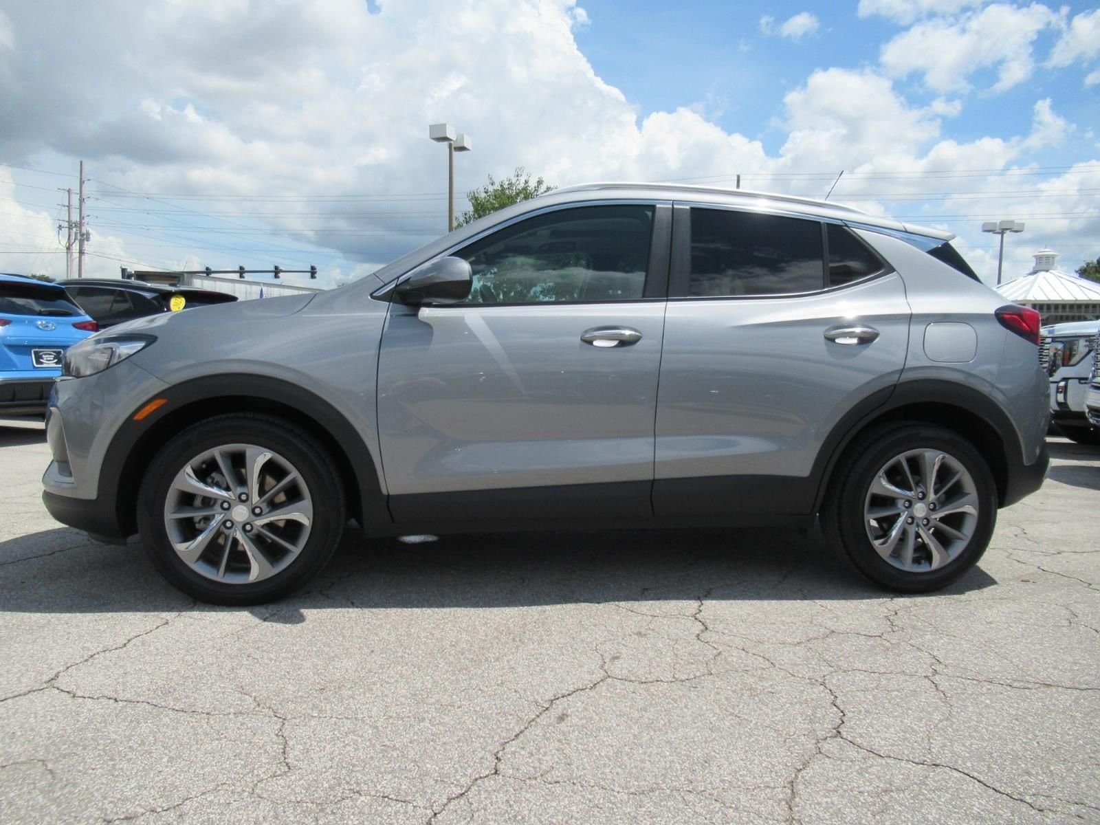 Used 2023 Gray Buick Select image 4