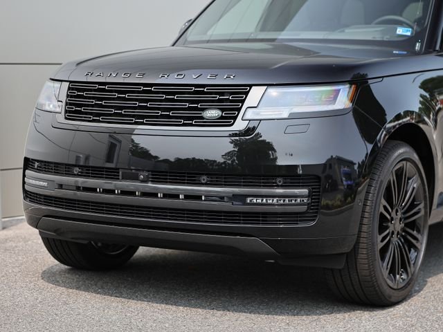 New 2026 Santorini Black LAND ROVER SE image 2