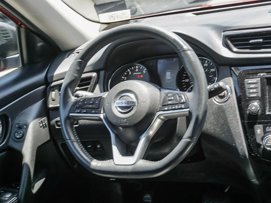 Used 2018 Red Nissan SV image 16