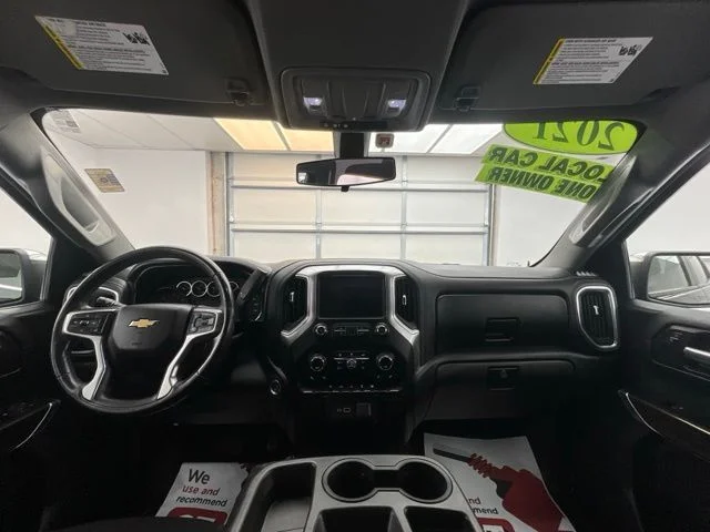 Used 2021 Black Chevrolet LT image 4