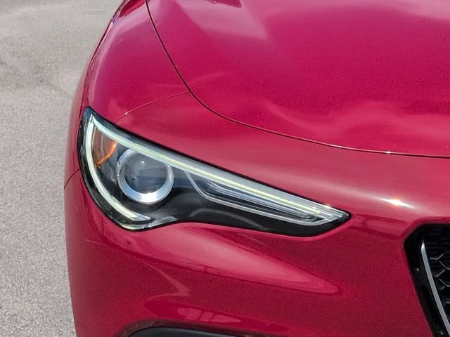 Used 2020 Alfa Rosso Alfa Romeo Base image 10