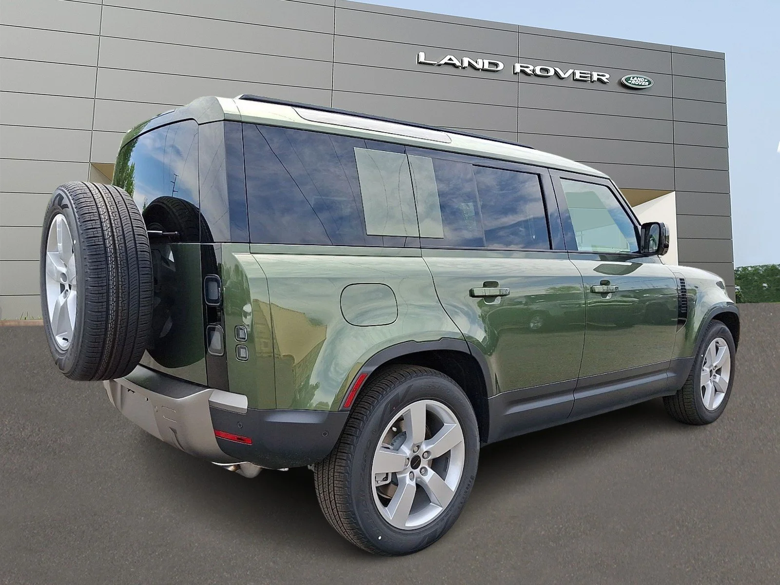 New 2026 Woolstone Green LAND ROVER S image 2