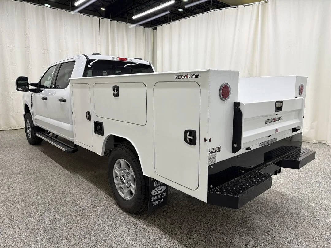 New 2026 Oxford White Ford F-250® XLT image 9