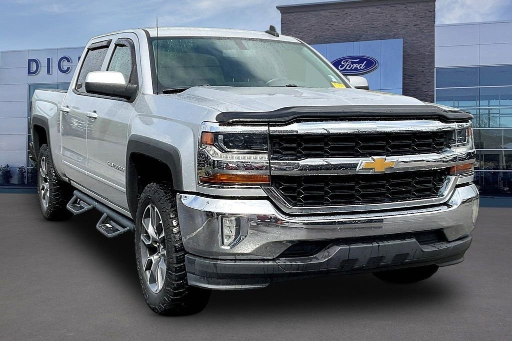 2018 Chevrolet Silverado 1500 LT Crew Cab Standard Box's photo