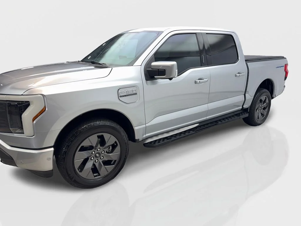 Used 2022 Silver Ford Lariat image 10
