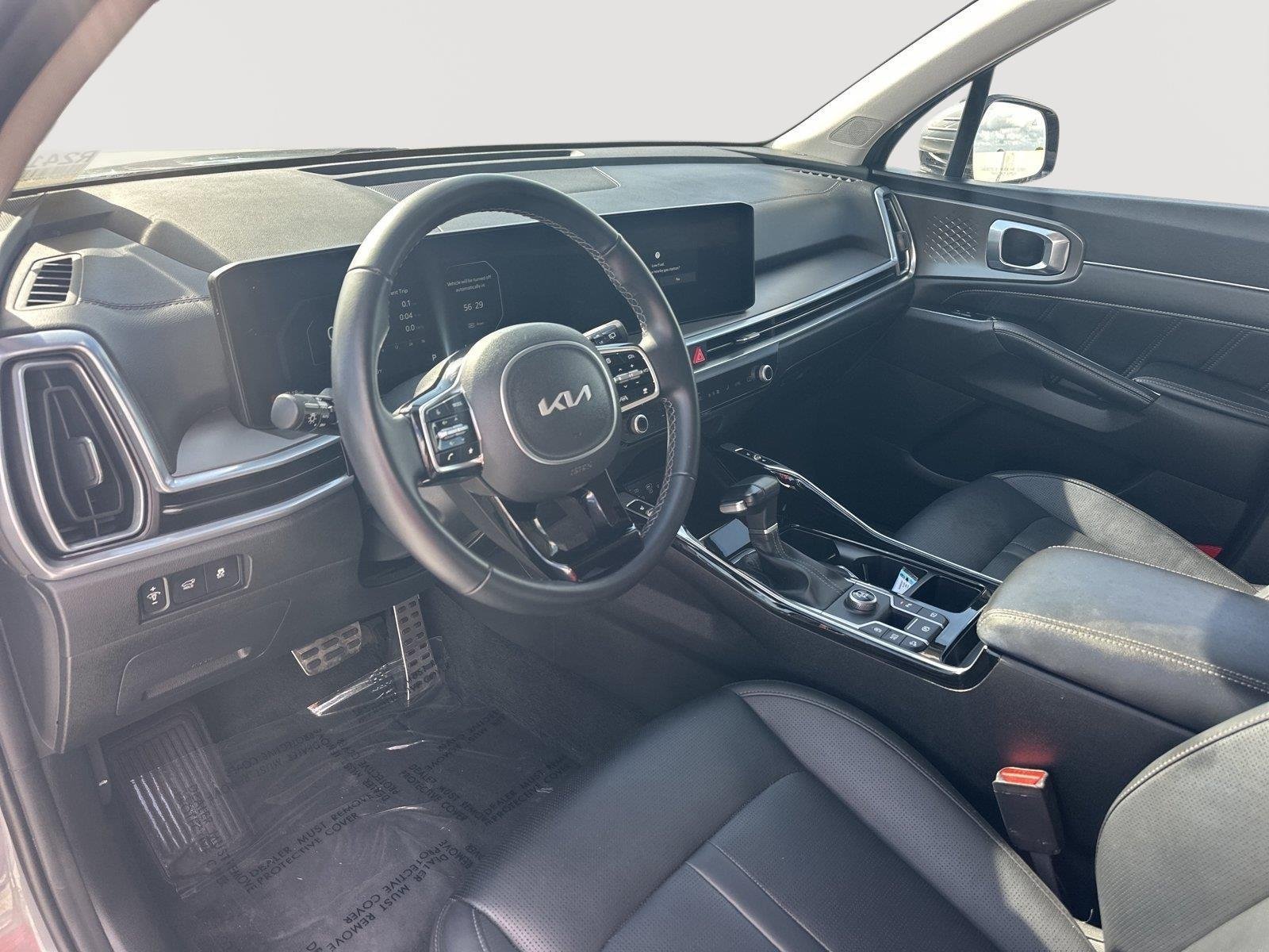 Used 2025 Everlasting Silver Kia SX image 18