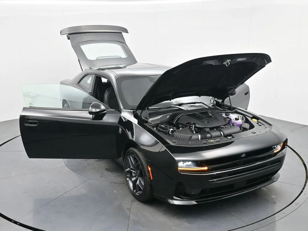 New 2026 Diamond Black Crystal Pearlcoat Dodge Scat Pack image 43