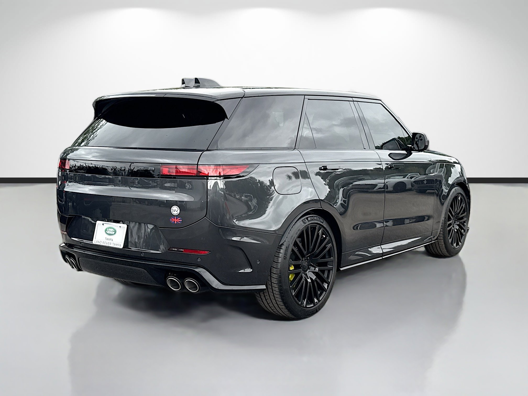 Used 2026 Gray Land Rover SV Carbon image 5