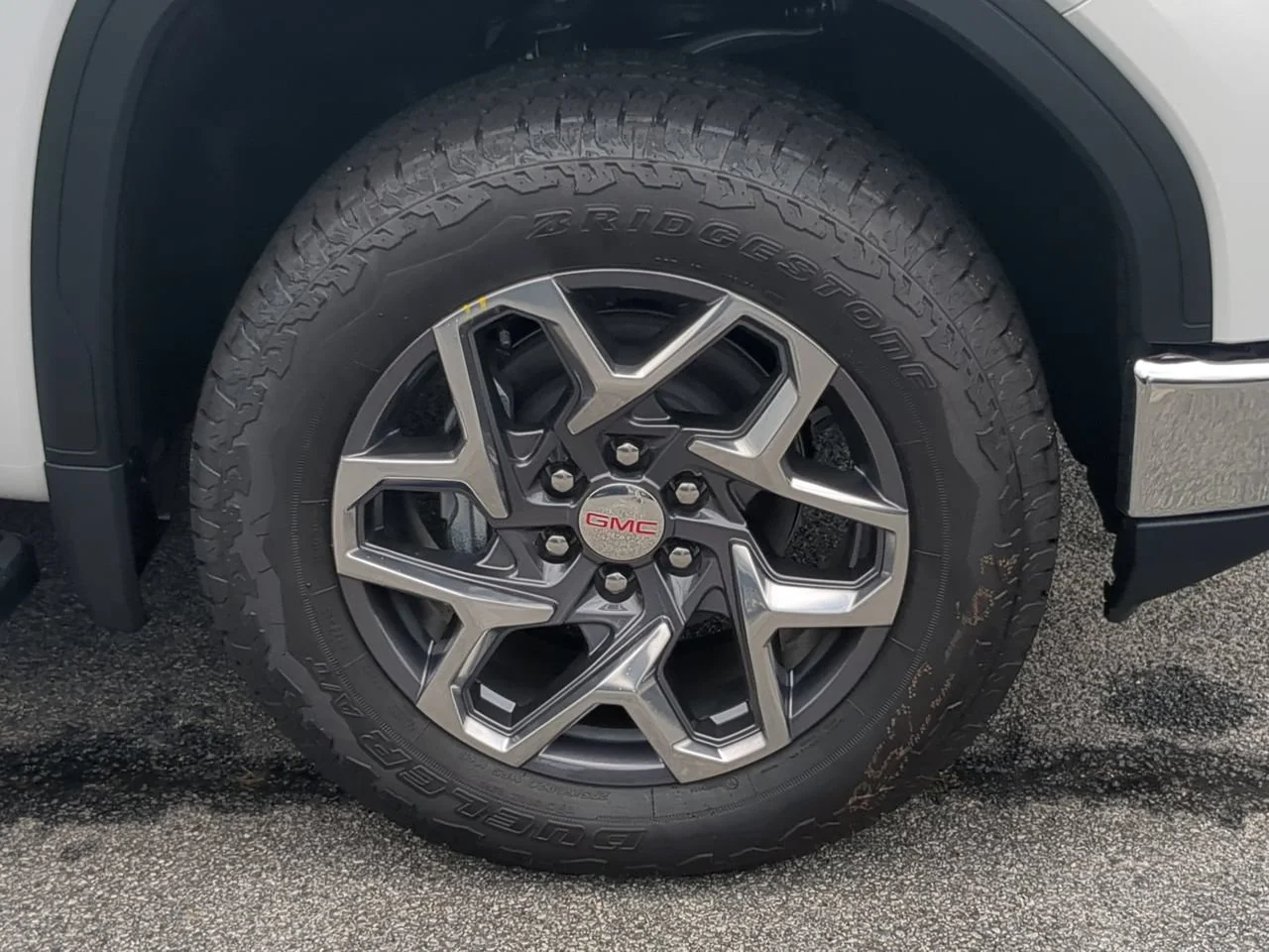 2026 GMC Sierra 1500 SLT - Photo 10