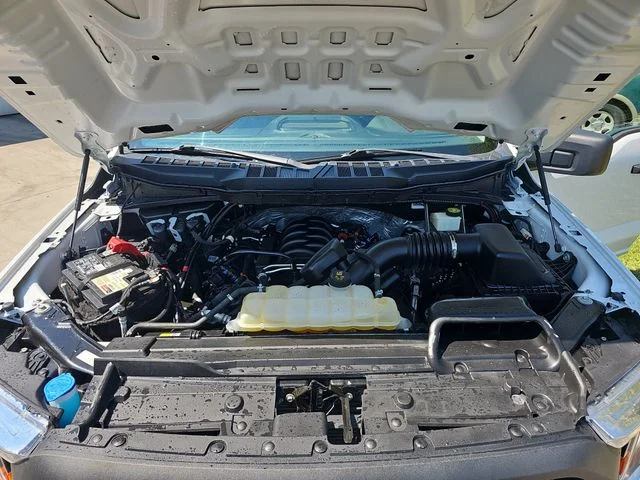 Used 2022 White Ford XL image 15