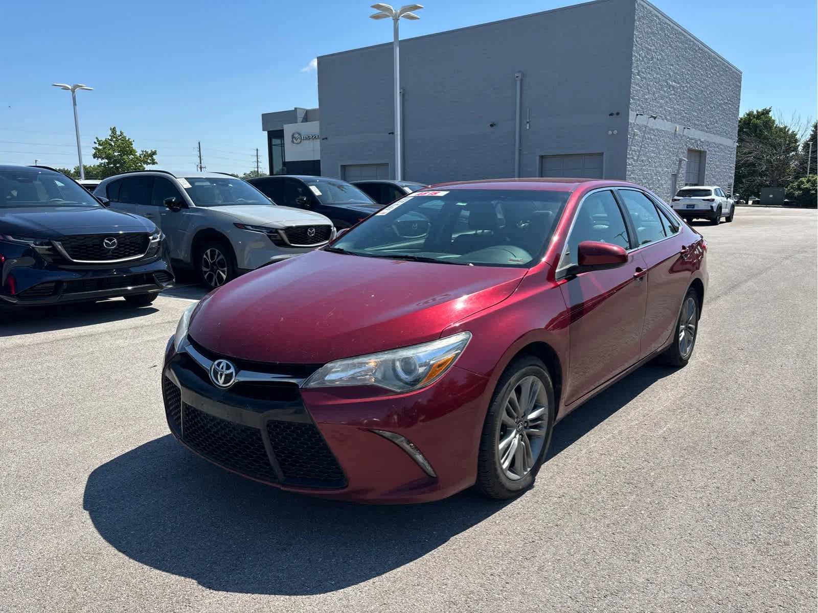 Used 2017 Toyota Camry SE with VIN 4T1BF1FK7HU657819 for sale in Kansas City