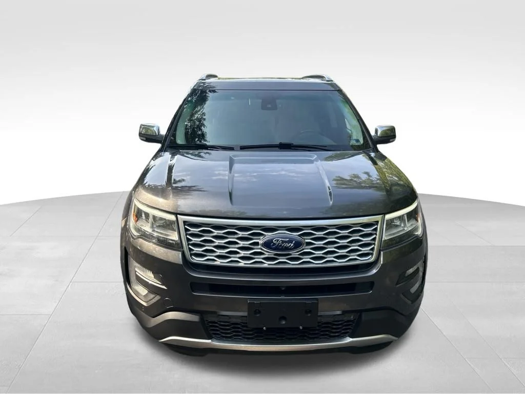 Used 2016 Gray Ford Platinum image 9