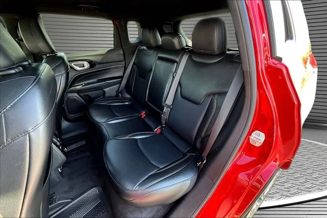 Used 2023 Red Jeep Limited image 21