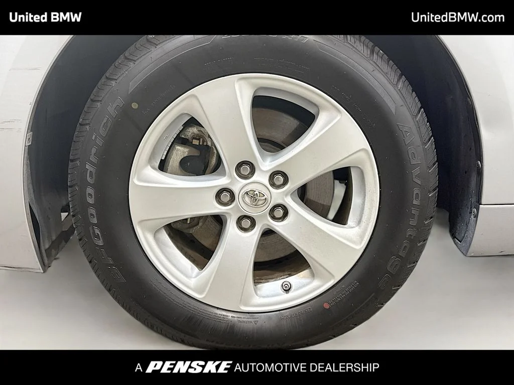 Used 2015 Silver Sky Metallic Toyota LE image 2