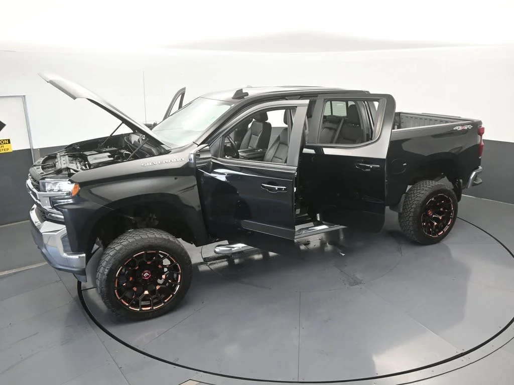 Used 2019 Black Chevrolet LT image 61