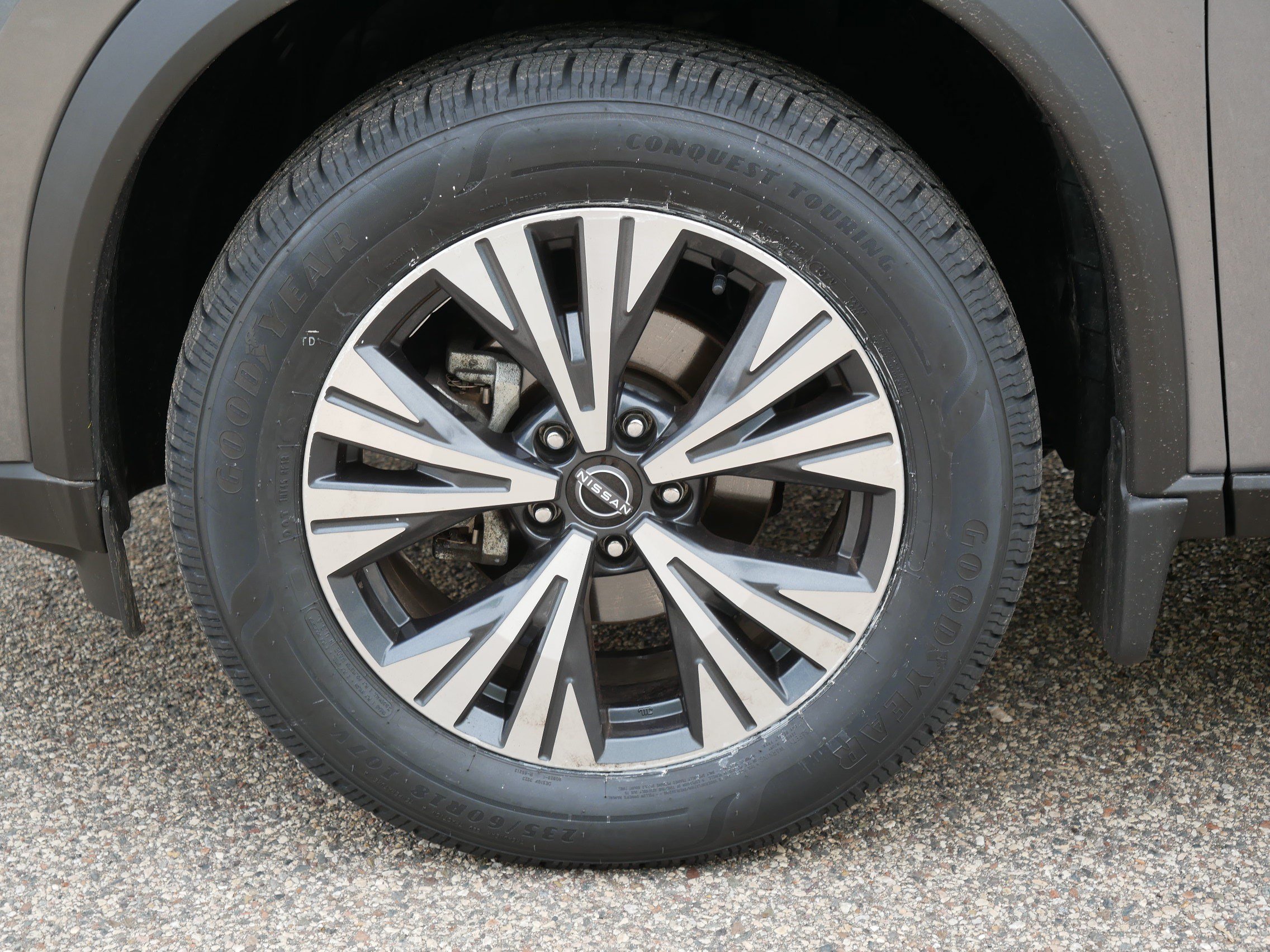 Certified Used 2023 Gun Metallic Nissan SV image 15