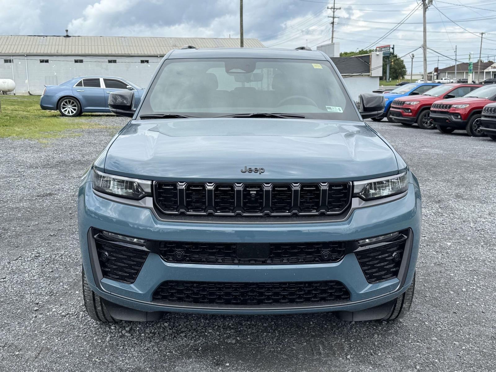 New 2026 Steel Blue Exterior Paint Jeep Limited Reserve image 24