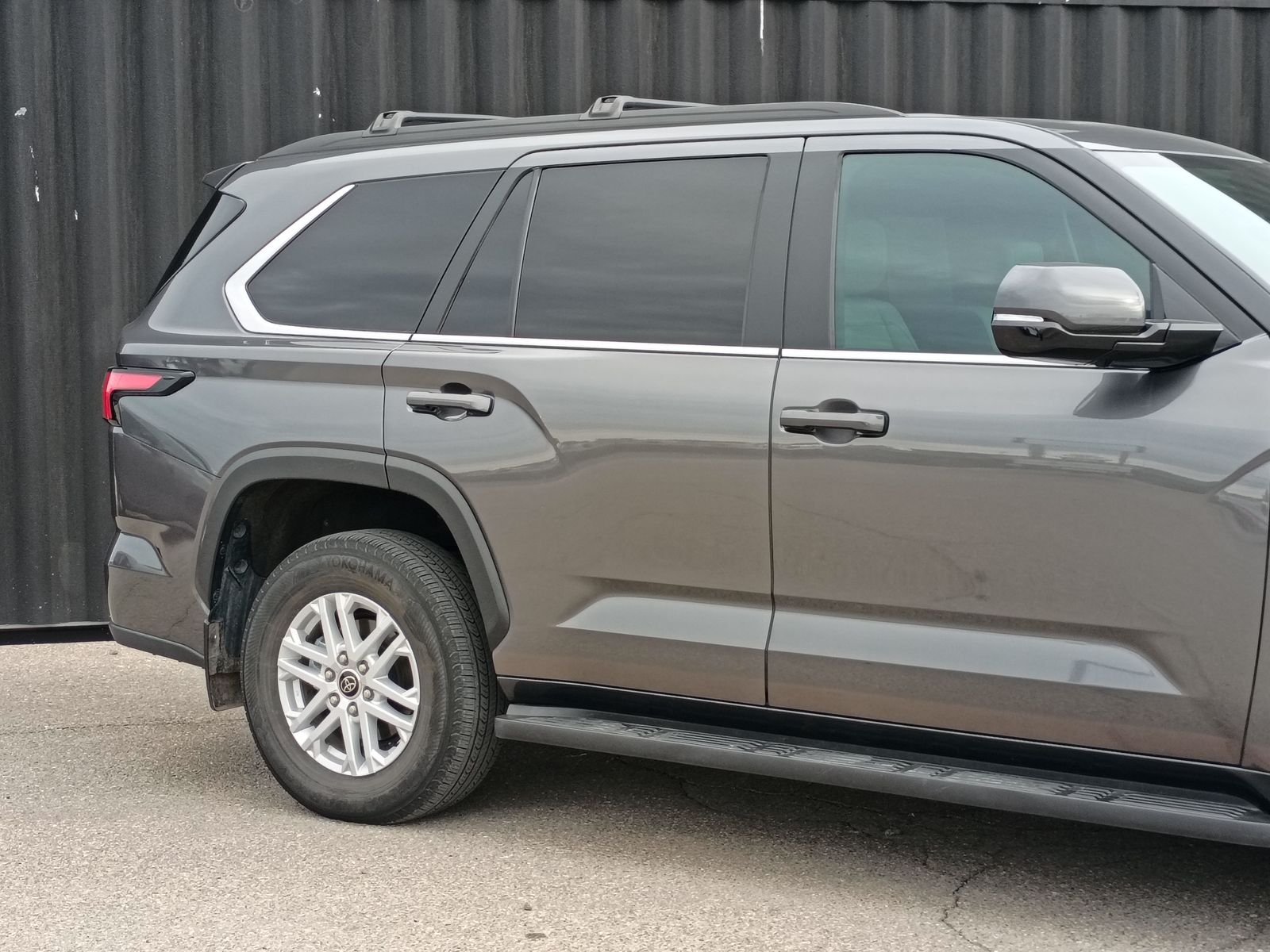 View vehicle photo 5
